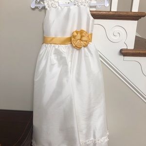 Little girl’s special occasion dress